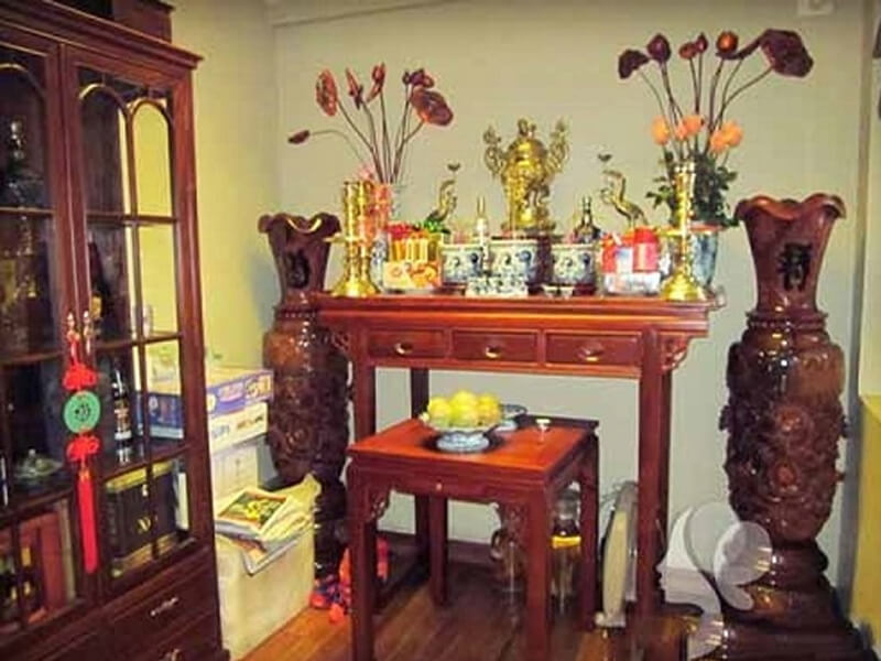 Hình ảnh bàn thờ gia tiên ở hầu hết các gia đình