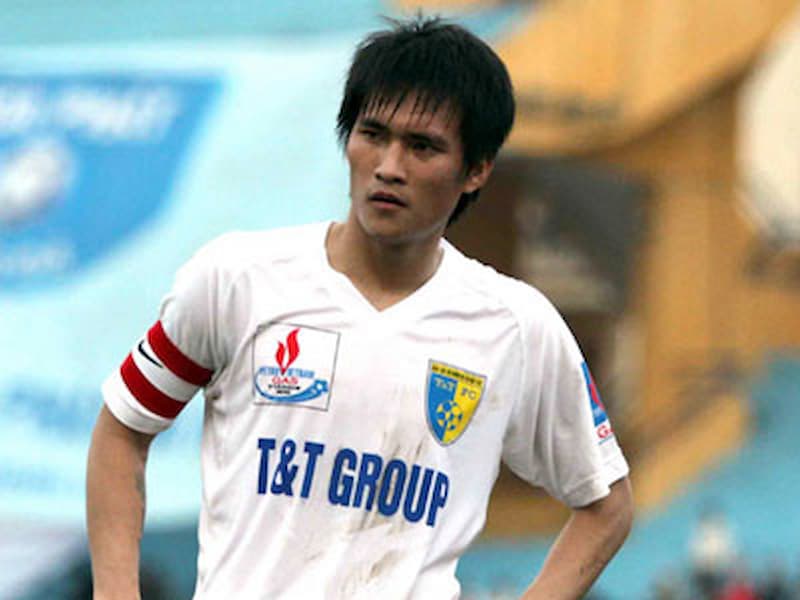 Công Vinh thi đấu cho CLB Hà Nội T&T