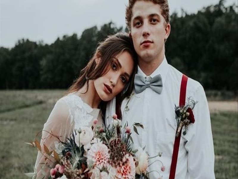 Mơ thấy đám cưới của người khác báo điềm gì
