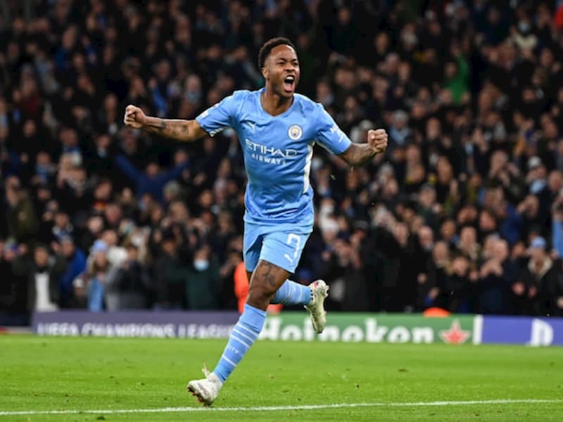 Tiền đạo cắm Raheem Sterling vẫn đang tỏa sáng