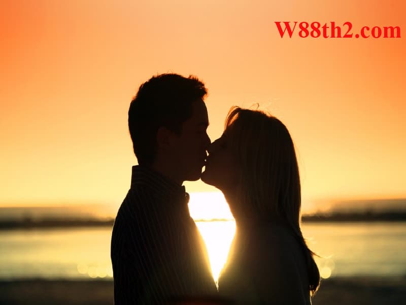 giải mã giấc mơ hôn người khác giải mã giấc mơ hôn người khác