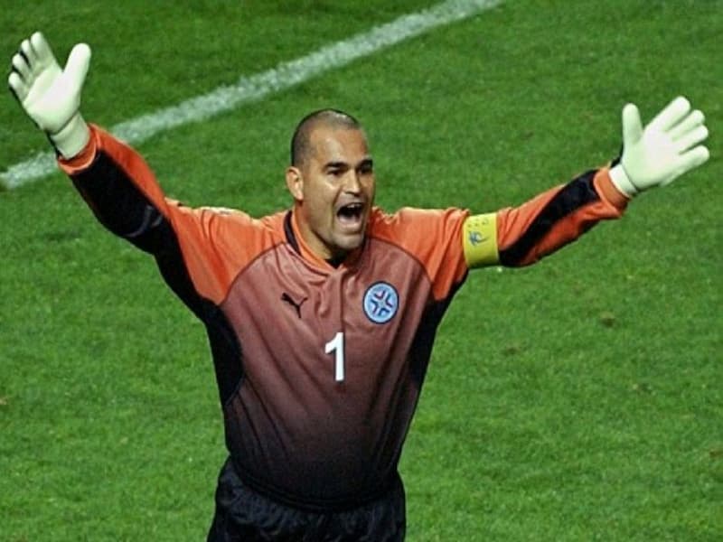 Jose Luis Chilavert với 62 bàn thắng trong sự nghiệp gác đền