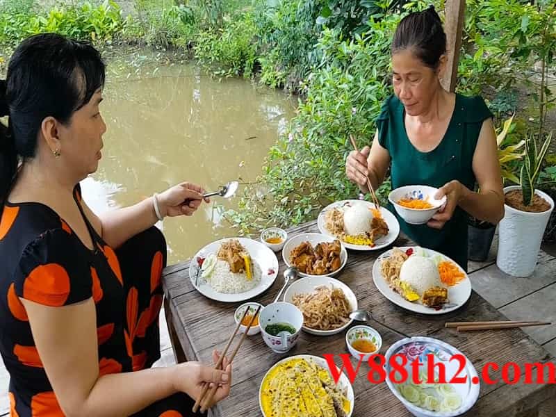 giải mã giấc mơ ăn cơm