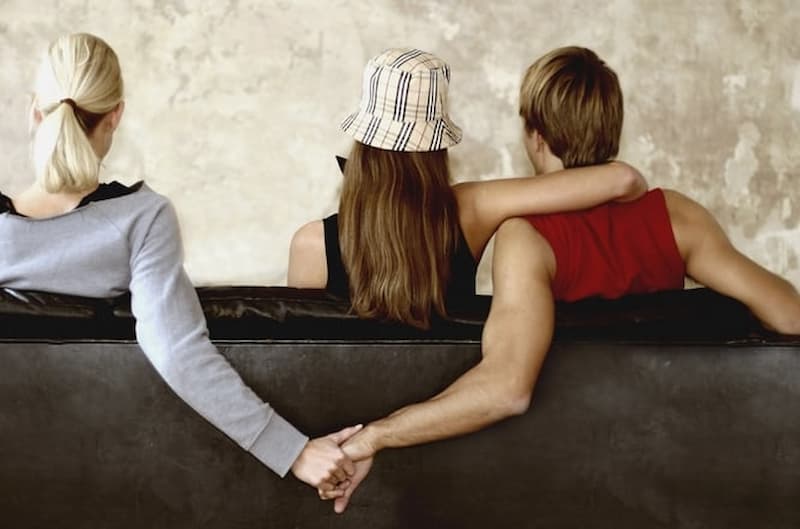 ngủ mơ thấy chồng ngoại tình là điềm gì ngủ mơ thấy chồng ngoại tình là điềm gì