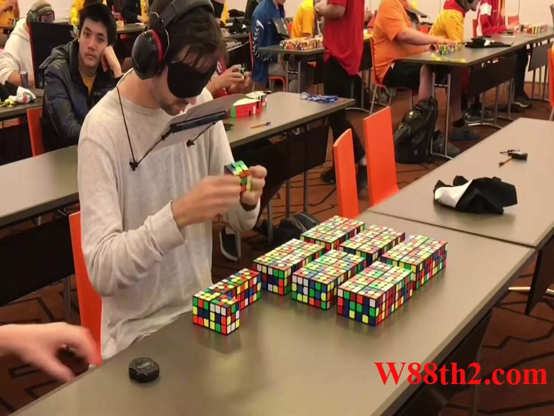 Kỷ lục Guinness Rubik giải nhanh nhất